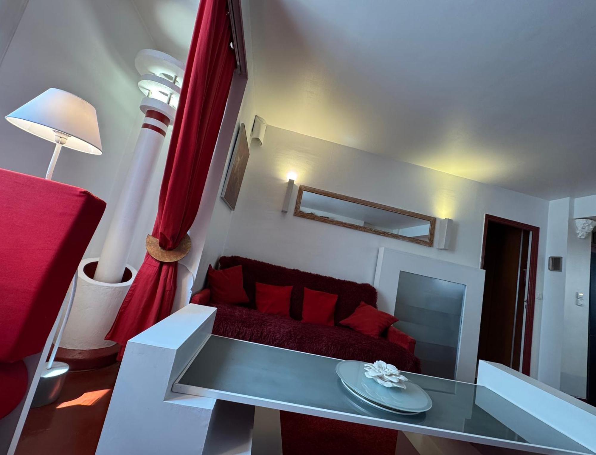 Apartment Red Flat *
