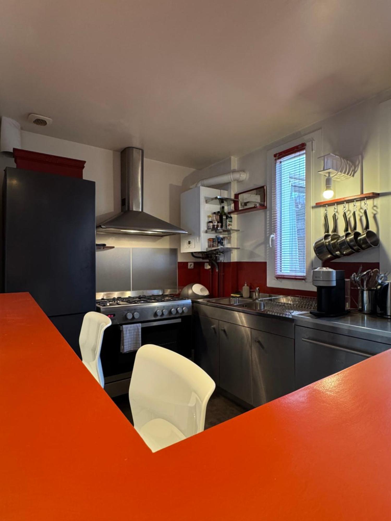 Red Flat * París